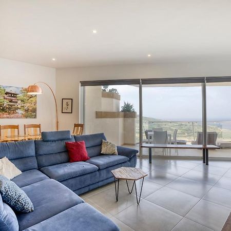 Apartment With Pool-Hosted By Sweetstay Zebbug  Exteriör bild