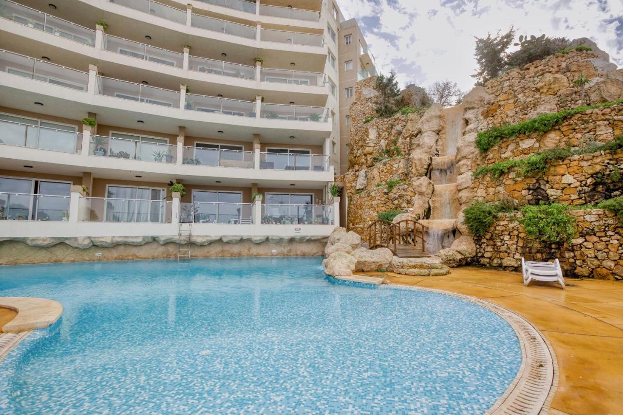 Apartment With Pool-Hosted By Sweetstay Zebbug  Exteriör bild