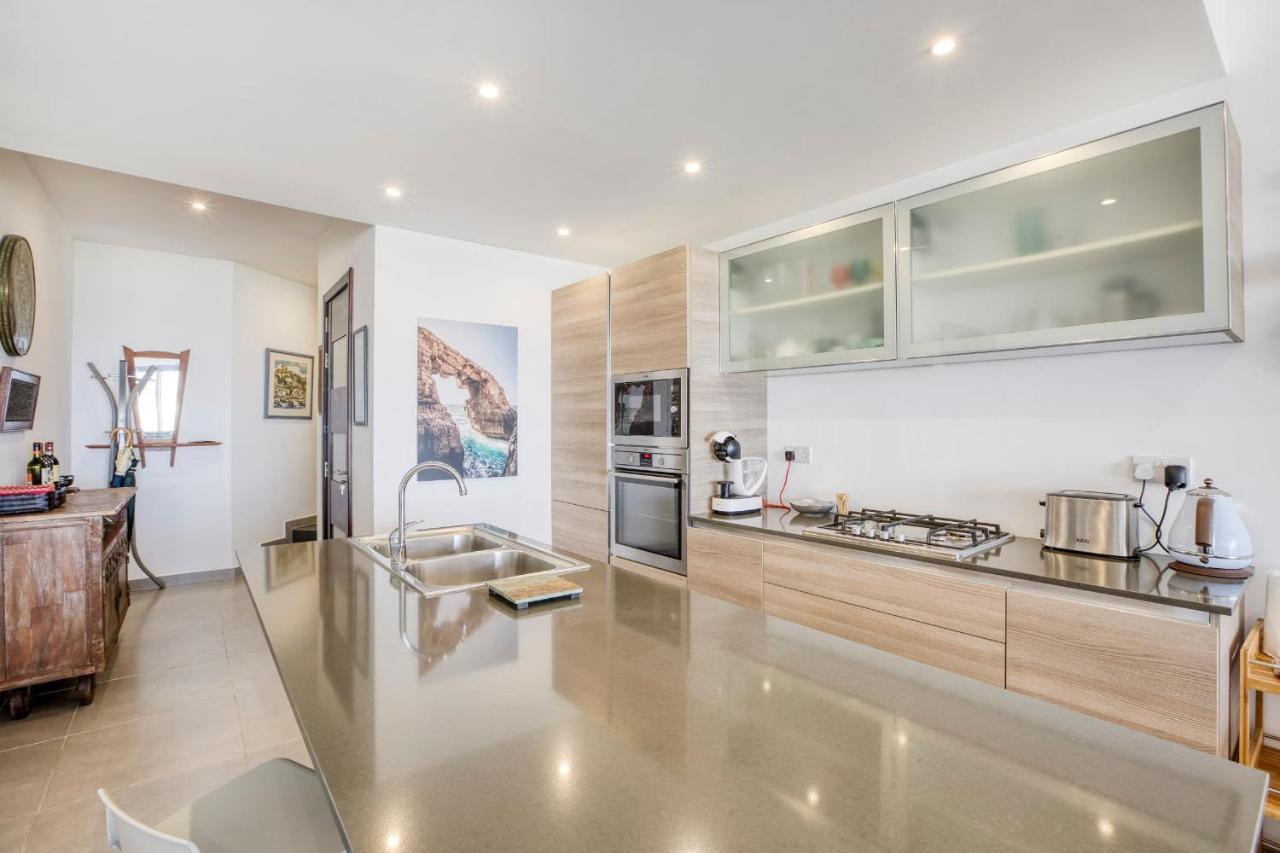 Apartment With Pool-Hosted By Sweetstay Zebbug  Exteriör bild