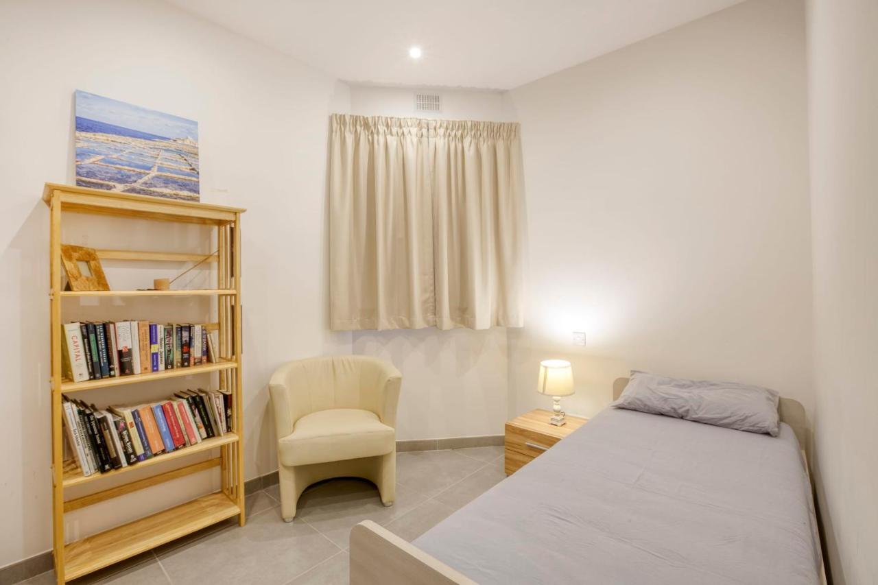 Apartment With Pool-Hosted By Sweetstay Zebbug  Exteriör bild