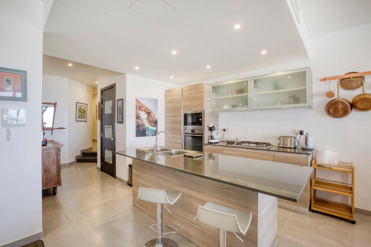 Apartment With Pool-Hosted By Sweetstay Zebbug  Exteriör bild